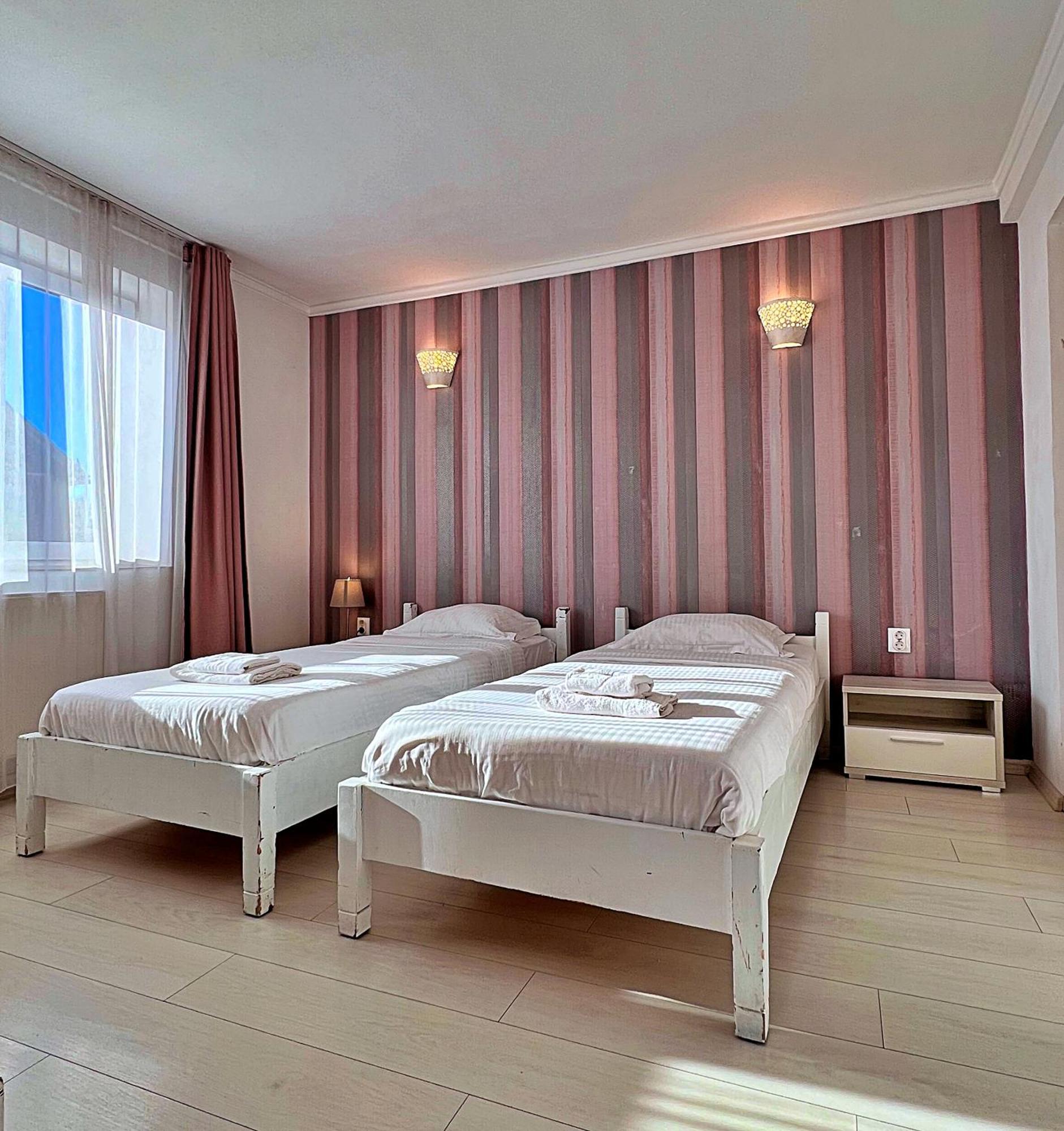 Pensiunea Hanna Brasov Ngoại thất bức ảnh